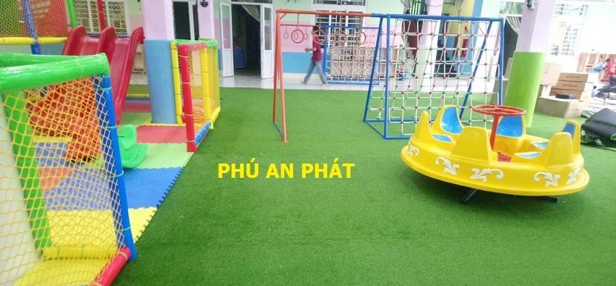 thảm cỏ nhân tạo lót trường mầm non