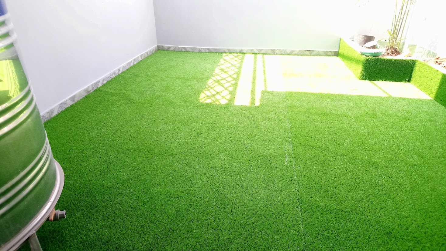 thảm cỏ nhân tạo lót chung cư