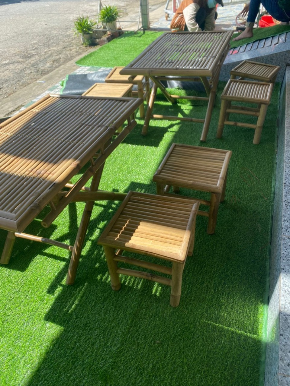 thảm cỏ lót nhà hàng