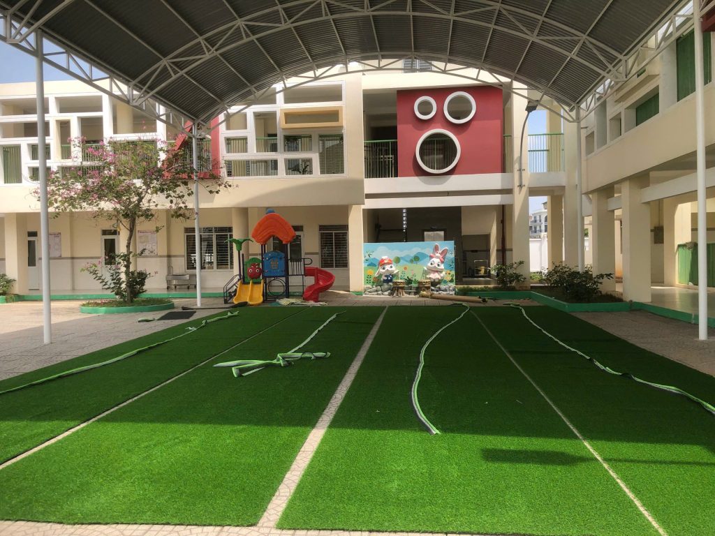 sân chơi trường học
